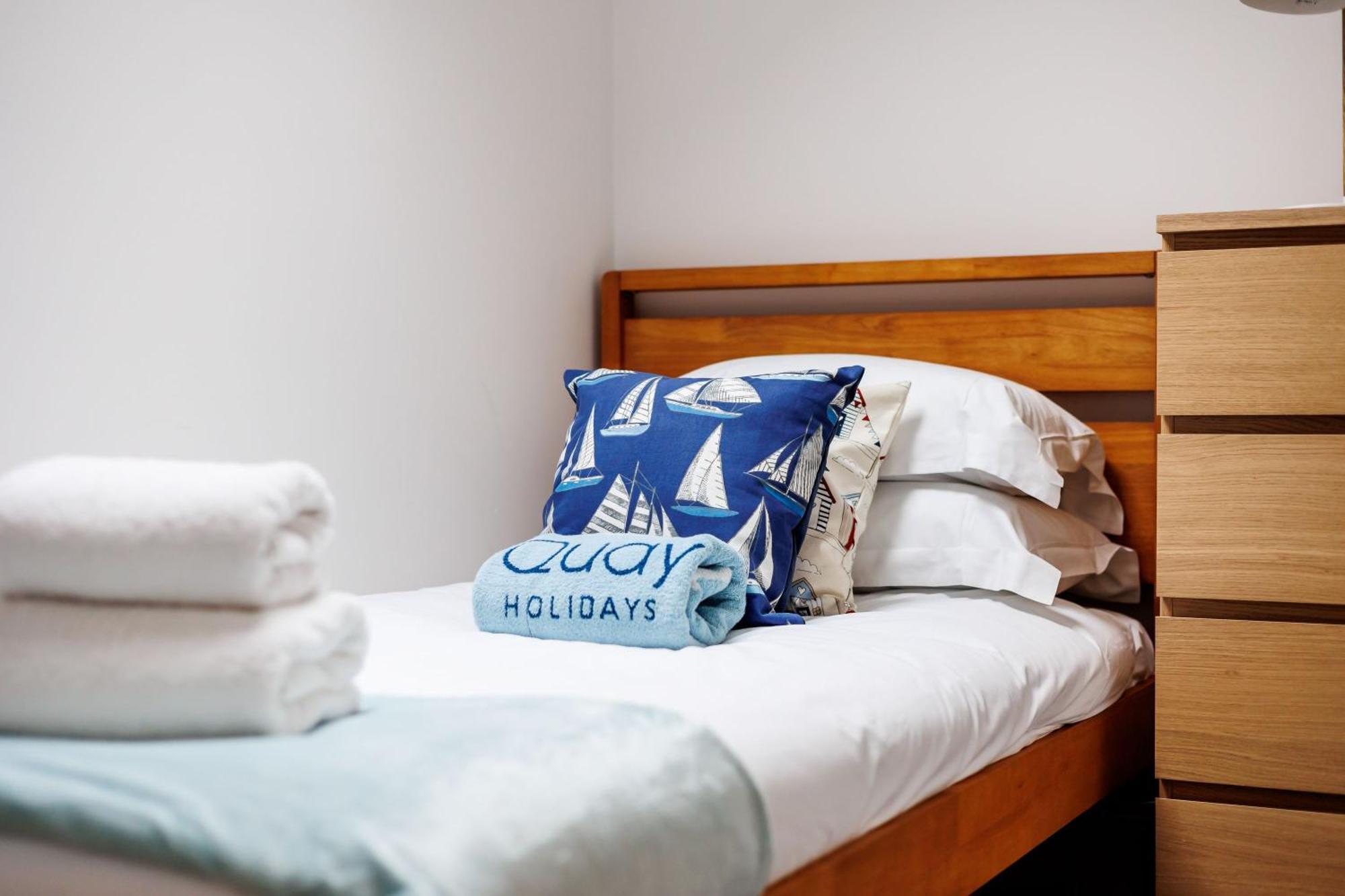 Charlotte Cottage Пул Екстериор снимка